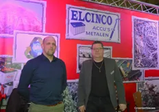 Armando van Leeuw en Rico van Selm (Elcinco) nemen graag metaalafval en accu’s in.